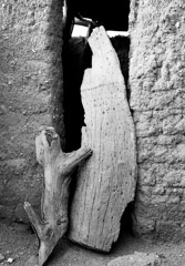 Lucinda Bunnen  -  Doorway, Burkina Faso, 2003 /   -  11 x 16