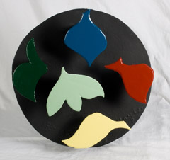 David Hayes  -  Round Relief, 1998 / Painted Steel  -  20 x 20.5 x 4