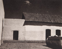 Paul Strand  -  Plaza, State of Puebla, 1933 / Photogravure  -  