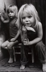 Oraien Catledge  -  Children, Cabbagetown /   -  17.5x11.5