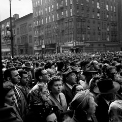 Vivian Maier  -  1954, NY NY, (crowd scene) / Silver Gelatin Print  -  12 x 12