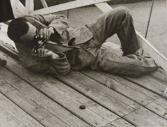Alexander Rodchenko  -  Photo-journalist Georgii Petrusov, 1934 / Silver Gelatin Print  -  7x8.5