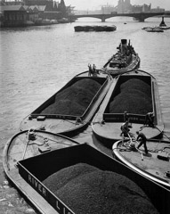 Wolf Suschitzky  -  Coal Barges on the Thames, London, 1951 / Silver Gelatin Print  -  12 x 16