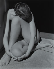 Edward Weston  -  Nude, 1936 (227N) / Silver Gelatin Print  -  9.5 x 7.5