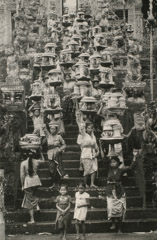 Dorothea Lange  -  Women and Children on Temple Steps, Near Ubud, Bali, 1957 / Silver Gelatin Print  -  13.25 x 8.25