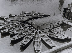 Alexander Rodchenko  -  Boats on the Moscow River, 1926 / Silver Gelatin Print  -  8.5x7