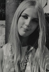 Ruth-Marion Baruch  -  Blonde Woman with Beads, Haight Ashbury, 1967 / Silver Gelatin Print  -  