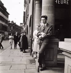 Imogen Cunningham  -  Man with Camera, Strasbourg, 1960 / Silver Gelatin Print  -  10 x 9.75